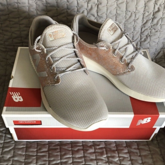 NIB New Balance WC0ASL03 Rose Gold Metallic Shoes - Picture 2 of 4